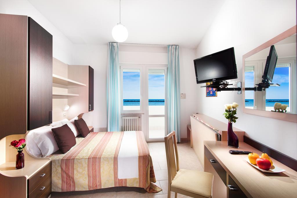 Hotel Asiago Beach Lido Di Savio Room photo