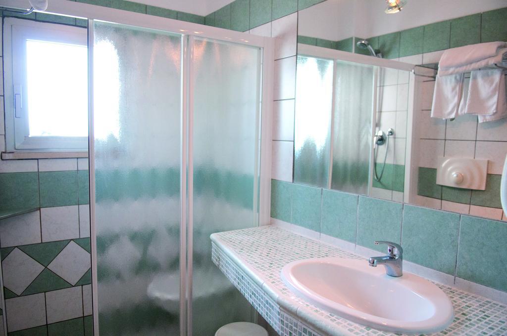 Hotel Asiago Beach Lido Di Savio Room photo