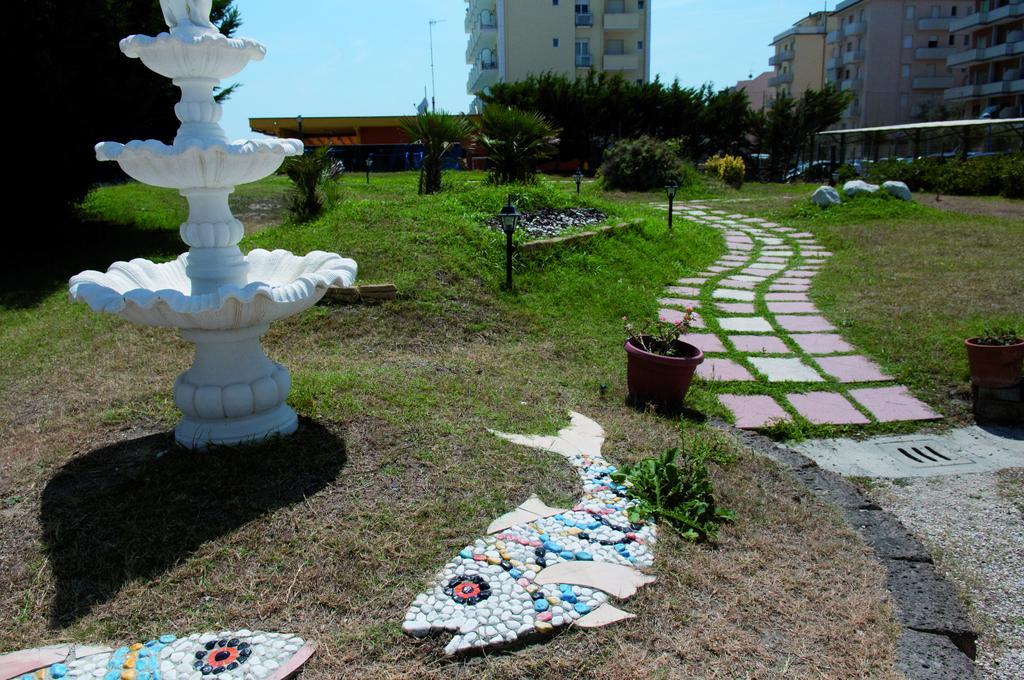 Hotel Asiago Beach Lido Di Savio Exterior photo