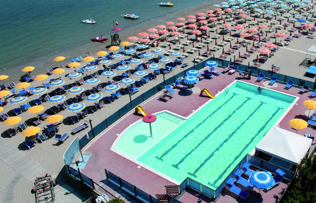Hotel Asiago Beach Lido Di Savio Exterior photo